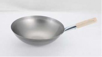 WOK WITH WOODEN HANDLE